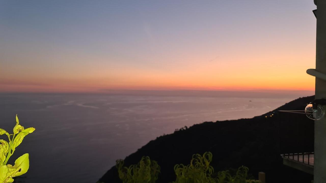 Sunset - Homy 5 Terre Retreat Apartment Biassa Exterior foto
